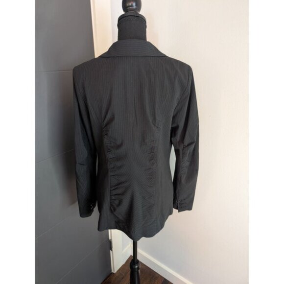 Cabi Pinstripe Ruched Collar Fitted Blazer - Black and Tan - Style 601 - 6 - Picture 3 of 11